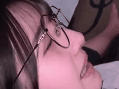 放学后温柔眼镜娘青叶春满足你的愿望！天真少女纤细身体颤抖高潮