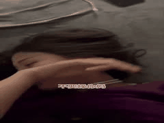 高颜值网红少女女上位喷水狂潮，黑丝美腿紫衣诱惑太上头