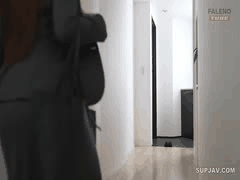 FTHTD-157 在同居生活的日子里，她已疲惫不堪，而他则在床榻上被她完全征服——这便是她引入的“性事代行”（即请人代为完成性生活）。这位来自她的“性事代行”姑娘，甚至让她的男友彻底“精疲力尽”。他的绝伦性能力更是在此背景下觉醒。这对情侣究竟会变成怎样？椿里佳 结月里亚#巨乳 #カップル #中出し #椿りか #結月りあ 每日在线更新 @AVToday_channel https_avtoday