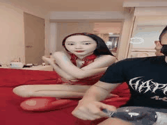 异国女团灵儿变身诱犯罪小狐狸精：红色衣裳裹娇小豪乳，两炮狂野性爱骨架酥软