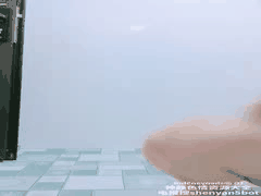 顶级巨乳尤物雪白娇躯骚浪扭动，按摩棒猛插蜜穴淫汁四溅，奶浪翻滚直呼想狠干！_2