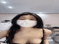 十八岁课代表媛媛：超美G奶学妹顶级美乳诱惑，能玩一百年