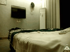 高挑美少妇技师洗浴诱惑骚舞+69毒龙一条龙，高跟鞋冲刺共赴高潮！