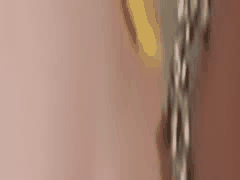 新井理麻澡堂贴身手交：10秒爽翻天，大叔鸡巴尽情喷射的招牌女孩