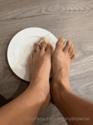 台湾网红兔子布朗尼OnlyFans合集_馒头逼双人激战_诱惑喷火欲罢不能_1