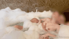 泰国美乳人妻OnlyFans合集淫荡双人激战诱人曲线让你欲罢不能