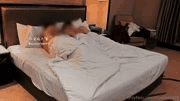 探索onlyfans上的绿帽人妻与KLcouple6699的激情3P换妻合集_20