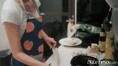 台湾童颜美穴反差台妹OnlyFans私密诱惑巨乳晃动让人欲火焚身欲罢不能