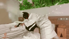 清纯反差婊彻底放荡_翻白眼吐舌头狂喷_无毛白虎嫩逼道具自慰高潮迭起