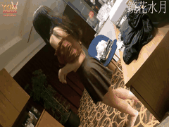 18岁Mika圣诞限量新作_纯白比基尼泳池诱惑_首次吞精双中出高潮