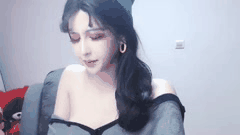 荣宝宝神仙颜值与乳夹刺激带来的极致敏感体验