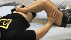 三女联手调教猛男高潮_言语羞辱足交榨精_精神小妹红绿灯游戏太刺激