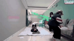 精神小妹双女调教榨精狂欢_言语羞辱足交红绿灯游戏_男人欲罢不能