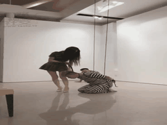 V神直播调教狂欢_VIVI套路耳光玩弄_刺激到你心跳加速欲火焚身