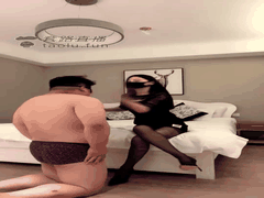 仙女殿下直播狠扇男奴耳光调教_学生萝莉群交潮吹高潮喷水狂欢