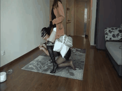 华裔美女女王调教圈养乖巧母狗_SM女同激情调教欲罢不能