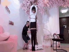 娇小萝莉绳艺捆绑调教_群交狂欢潮吹喷射高潮不止