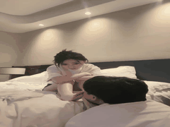 川野尤娜全程露脸调教脚奴_SM女王脚玩征服你的灵魂