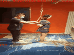 帝哥狠辣调教女奴狂欢_灌肠鞭打捆绑风油精滴蜡_母狗妹子臣服直播高潮迭起