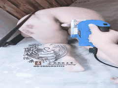 顶级SM大神真枪实弹折磨女奴_鞭打滴蜡炮机双奴惩处_极致调教让你欲罢不能