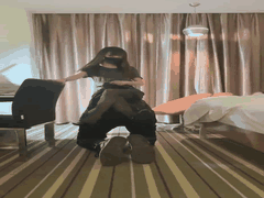 黑丝高跟女王直播调教_舔脚狂热让你沉迷无法自拔