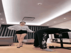 维妮双女王霸气踢裆SM调教