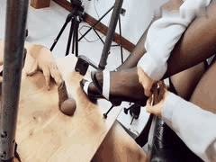 黑丝女王高跟鞋踩踏足交调教狂欢