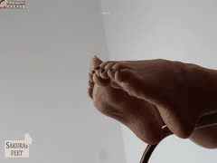 酸臭丝足极致诱惑：恋足榨精足交玩法