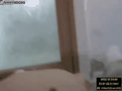 天寒女王肉丝高跟鞋交踩踏 隔板调教吐奶极致诱惑