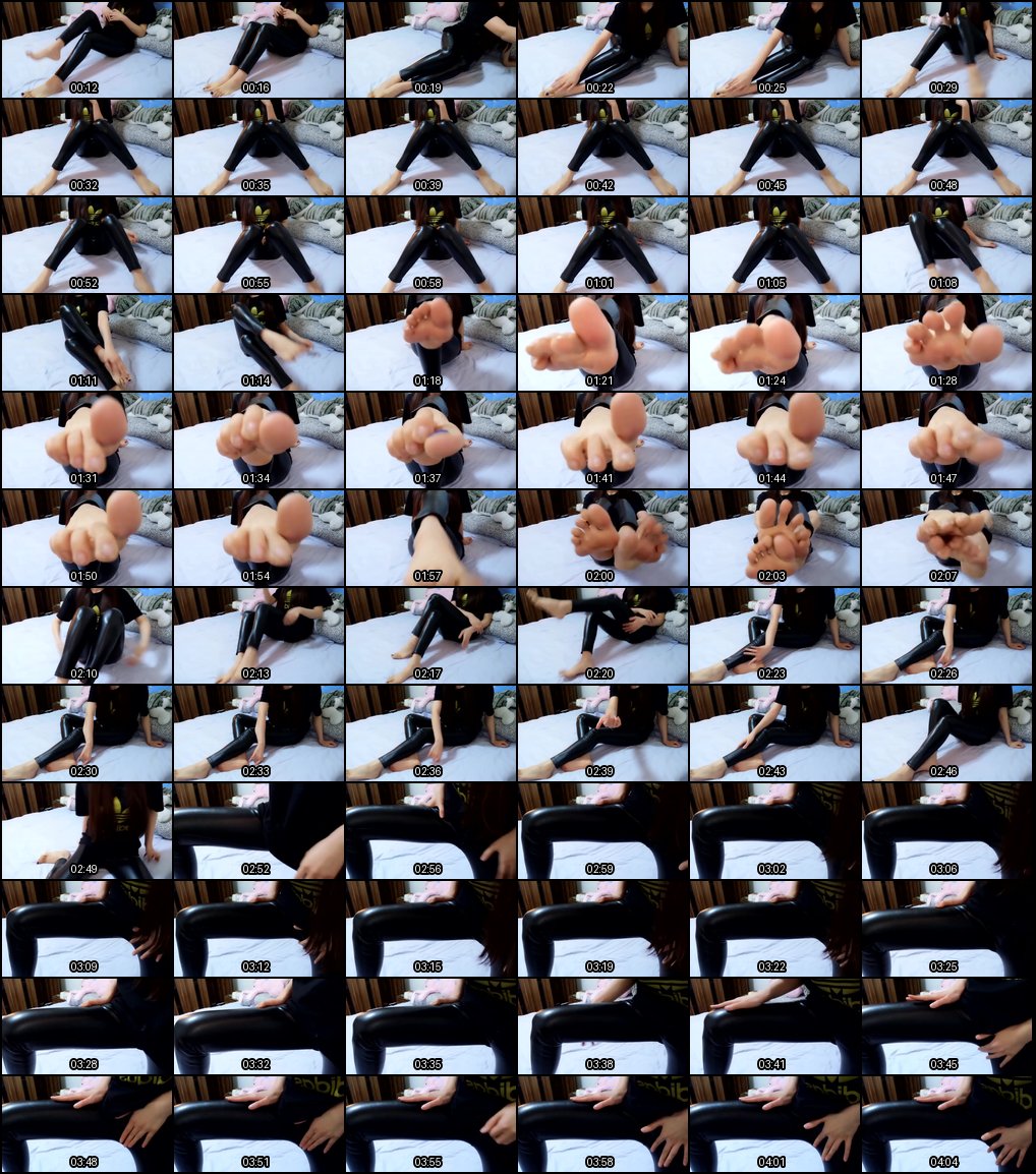 左樱乖乖舔舐主人屁股的SM诱惑