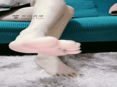 第一视角命令支配：舔脚撸射到废墟极致高潮