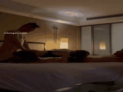 杭州艺术系舞蹈生3P调教实录：肛塞太大直呼痛快，细腰肥臀筷子腿的极致诱惑