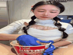 汐梦瑶重口手交最新诱惑：红烧牛肉鸡巴面8月23版