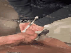 妹妹精液刷牙禁忌恋物：尿液牙刷特写与满手拉丝精液渗透牙缝