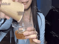 重口精液圣水早餐：哥哥骚尿调酸奶麦片，肉棒滋味勉强可口