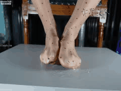 内地女神主神罚足控诱惑：FEMDOM高跟控SM盛宴