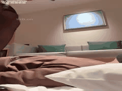 小x大王黑丝高跟踩虐狂欢：掐乳玩弄与臭脚狂舔的SM极致诱惑