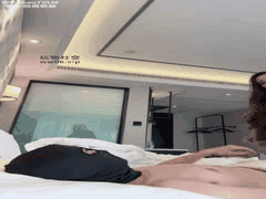 玉兔情人约会黑丝诱惑：舌吻舔胸坐脸窒息榨精潮喷高潮