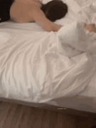 推特绿帽博主带淫妻玩多人娇妻被兄弟轮番操爽翻嘴含鸡巴双手握精液狂射直吞镜头前骚劲十足