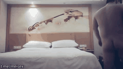 长腿少妇激情撕扯丝袜 多姿势狂野诱惑升级