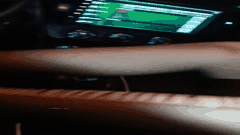 丰田男与极品少妇车内激情私密实录