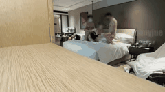 欲求不满的淫妻嫂子后入狂欢_口交吞精加三男轮番上阵_分享老婆极致高潮