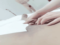 人妻沦为母狗狂野4P_露脸吞大鸡巴舔奶玩逼_高潮喷水极致群交快感