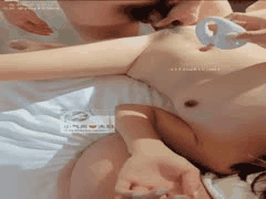 绿帽刷锅续集：老婆浴后排精，单男检查骚穴再硬入体