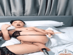 风骚黑丝少妇露脸诱惑：双插骚逼菊花自慰高潮浪叫