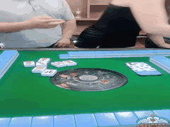 情欲麻将局：雪白肌肤粉嫩少妇半推半就激情啪啪