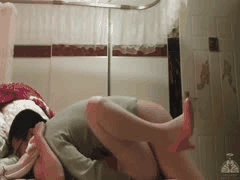 极品少妇与炮友家中激情大战：传教士体位狂野抽插，舔舐与冲刺轮番上阵，爽翻天