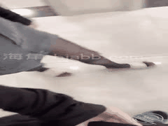 极品淫妻嫂子急逛街归来，撕开丝袜狂爆熟女蜜穴