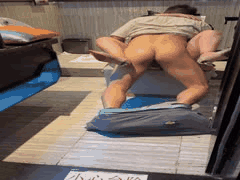 KTV换妻狂欢：极品微胖人妻厕所M字腿调教 无套内射反差淫乱