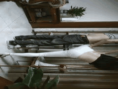 居家风韵人妻致命诱惑：肤白腰细扭臀骚浪，倒立69口交姿势琳琅满目